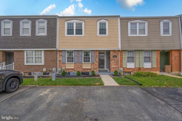 405 Monmouth Pl, Newark