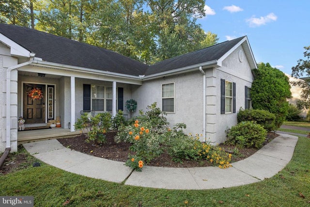 40 Arizona State Dr, Newark