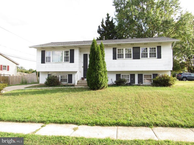 25 Glyn Dr, Newark