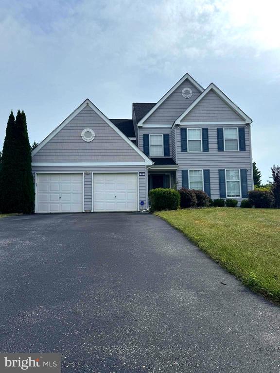 17 Oak View Dr, Newark