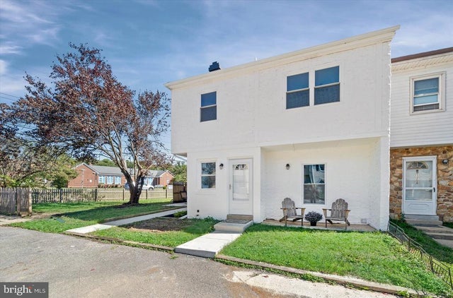 1209 Flanders Way, Newark