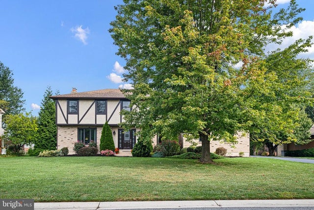 15 Staten Dr, Hockessin