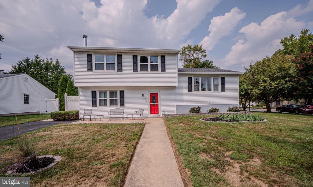 105 Melodic Dr, NEWARK