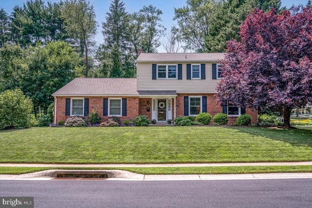 213 Hanover Pl, Newark