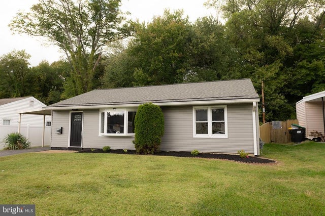 318 Atkinson Rd, Wilmington