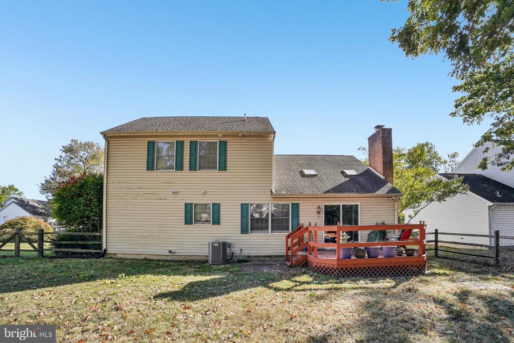 302 Edjil Dr, NEWARK