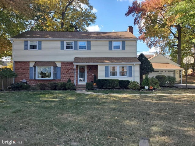 16 Robert Rd, New Castle