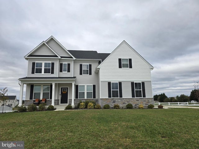 611 Bronzeleaf Dr E, Middletown