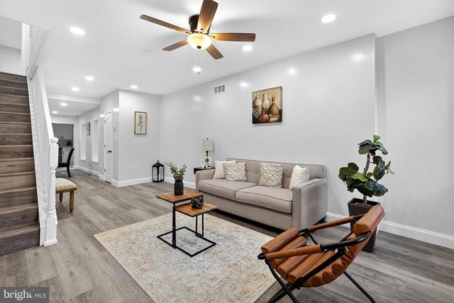 903 Kirkwood St, Wilmington