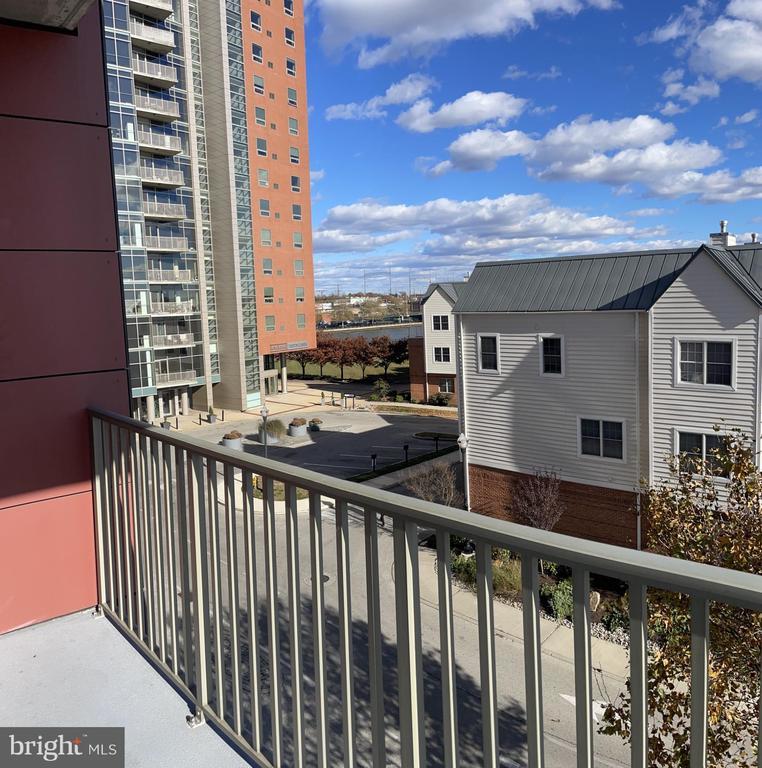 105-unit Christina Landing Dr #305, WILMINGTON