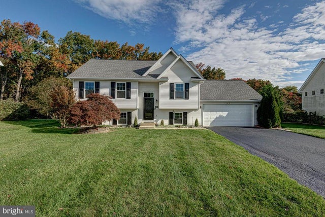 330 E Harvest Ln, Middletown