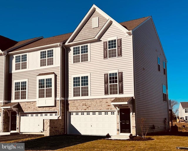 195 Case Rd, Townsend