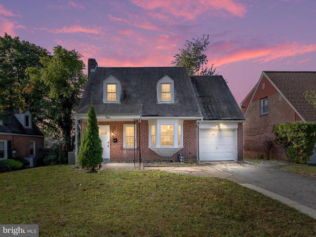 12 N Stuyvesant Dr, Wilmington