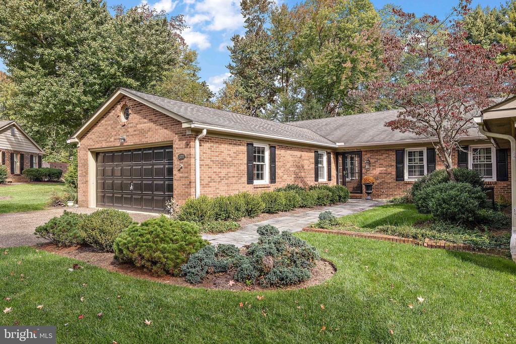 1020 Warwick Ln, WILMINGTON