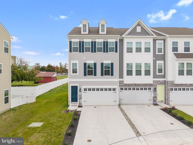 365 Andrew Ct, Middletown