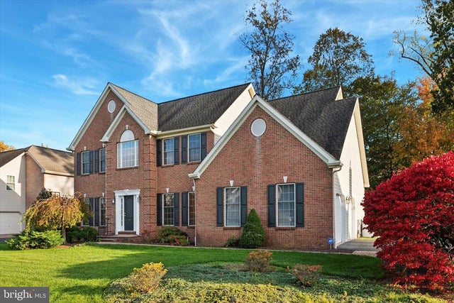 22 Bradley Dr, Wilmington