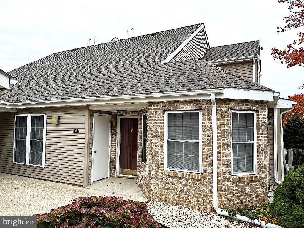 6 Colefax Ct, WILMINGTON