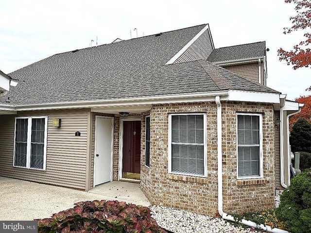 6 Colefax Ct, Wilmington