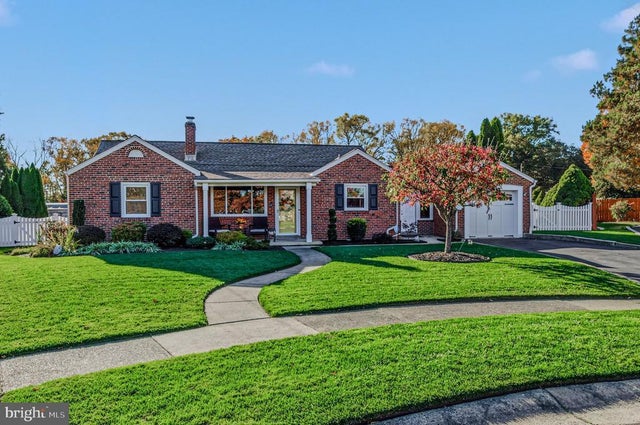 6 Regent Cir, Wilmington