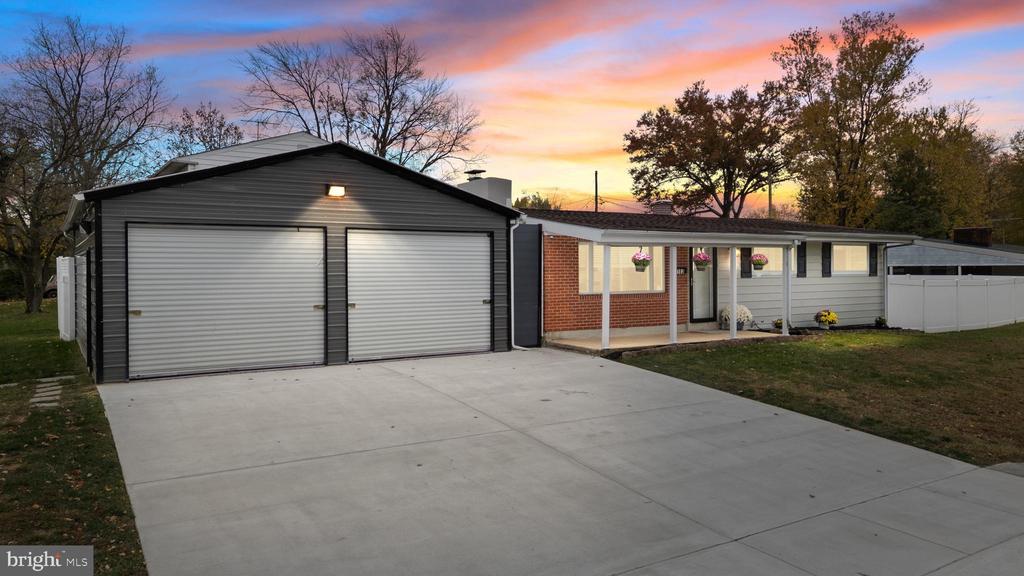 183 Brookside Blvd, NEWARK