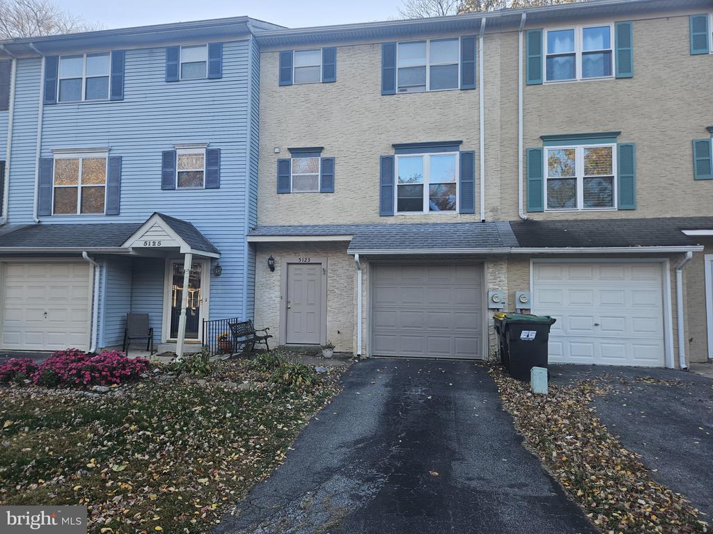 5123 W Woodmill Dr, WILMINGTON