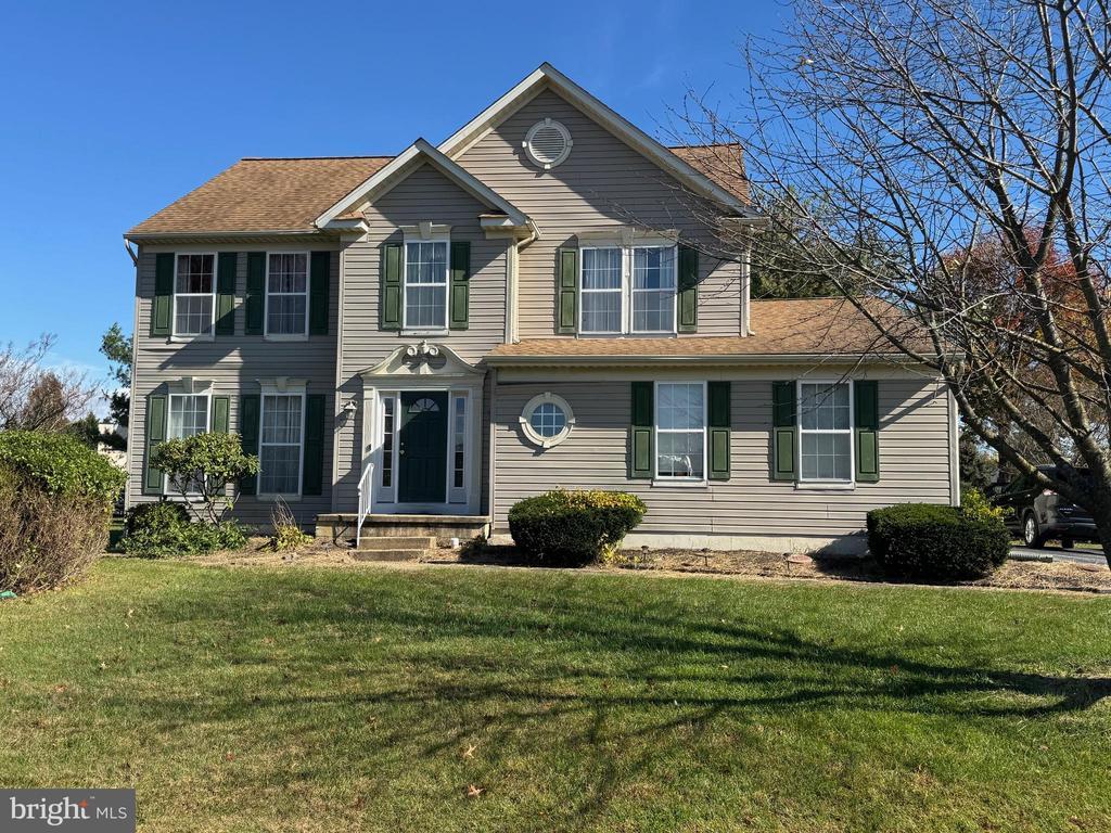 407 Maplewood Dr, MIDDLETOWN