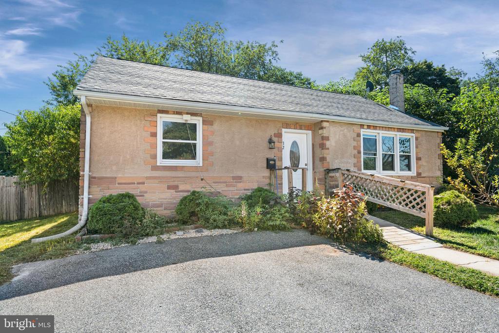 32 Paul Rd, NEW CASTLE