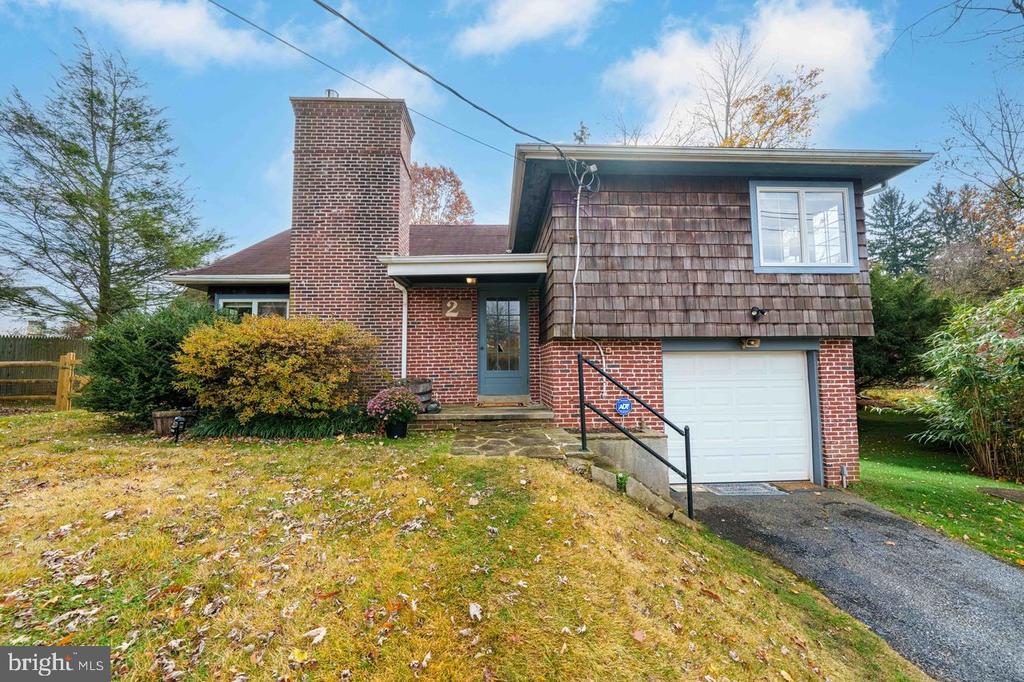 2 Snuff Mill Rd, WILMINGTON