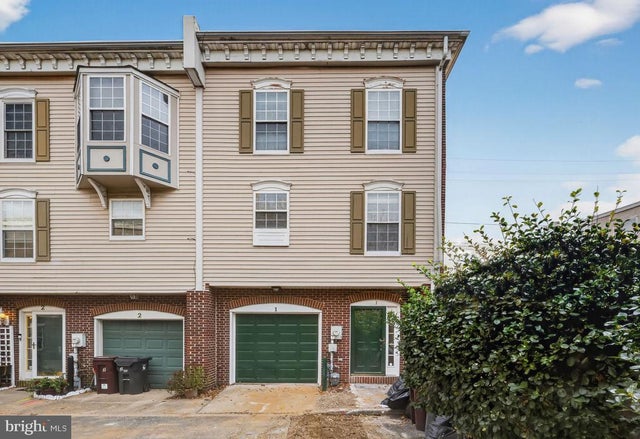 1 W Mccaulley Ct, Wilmington