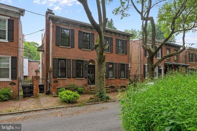 925 Lovering Ave, Wilmington