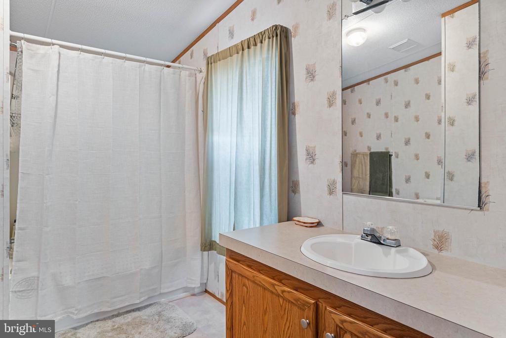 27706 Oak Meadow Dr, Millsboro Property Listing MLS® DESU2051262