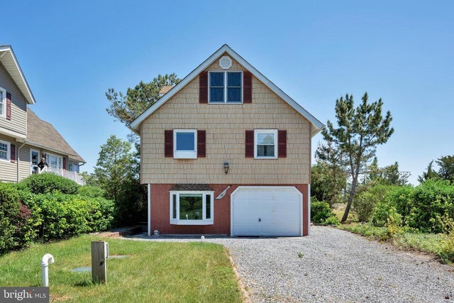 613 Bay Ave, Milford