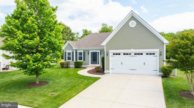 18853 Riverwalk Dr, Milton