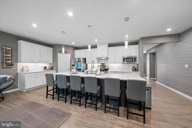 29707 Vincent Village Dr, Milton