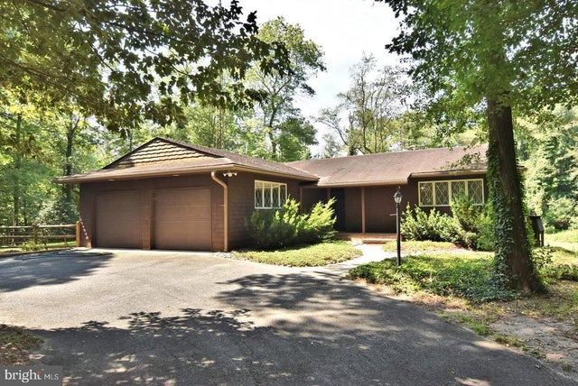 25601 Brookside Dr, Seaford