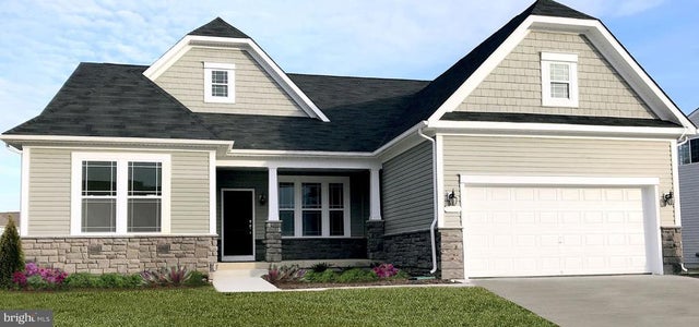 16200 Amora Drive, Milton