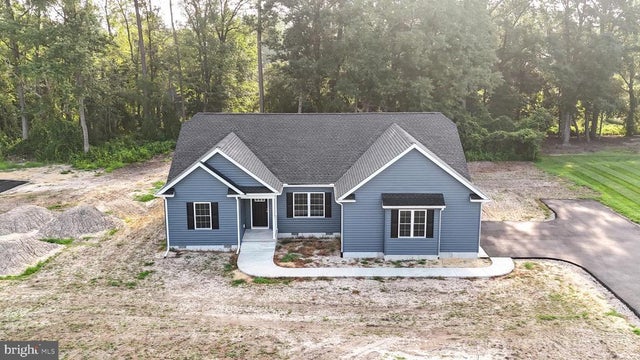 32733 Tussock Dr, Laurel