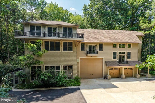 23761 Winding Way, Milton