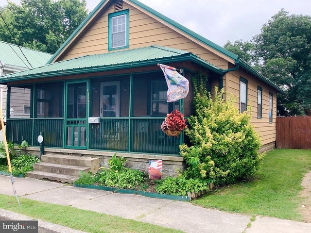 533 E Poplar St, Seaford