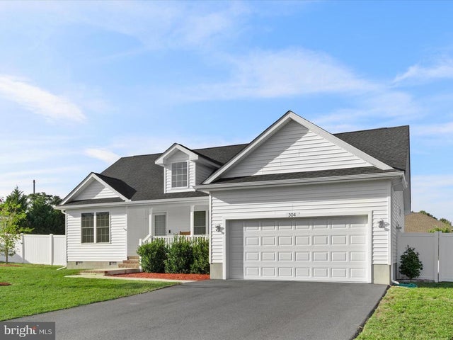 304 E 6th St, Seaford
