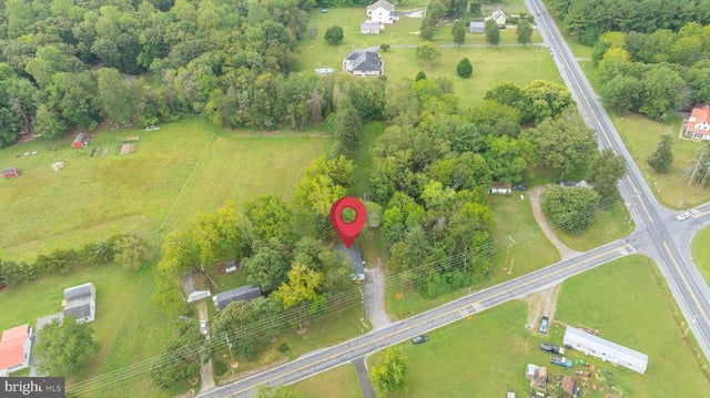 16286 Abbotts Pond Rd, Milford