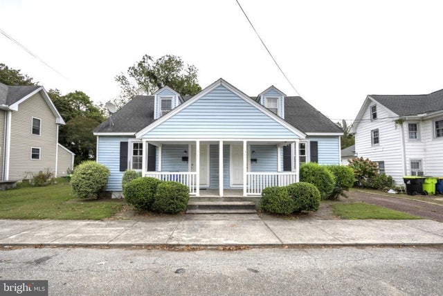 305 Walnut St, Milton