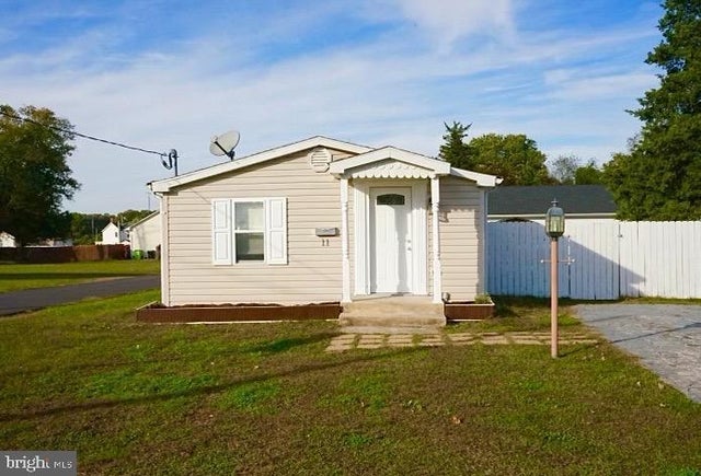 11 Broad St, Greenwood