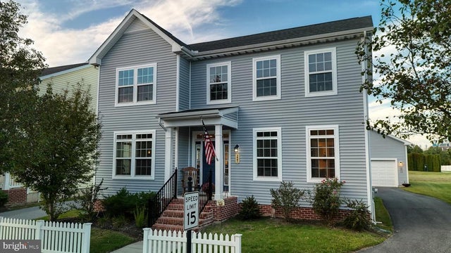 321 Carlton Dr, Milton