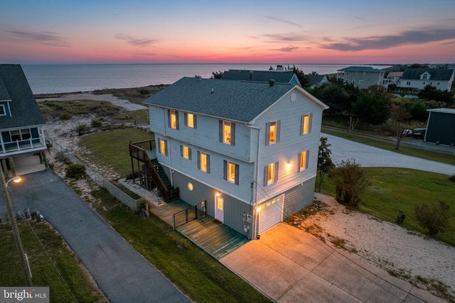 645 Bay Ave, Milford