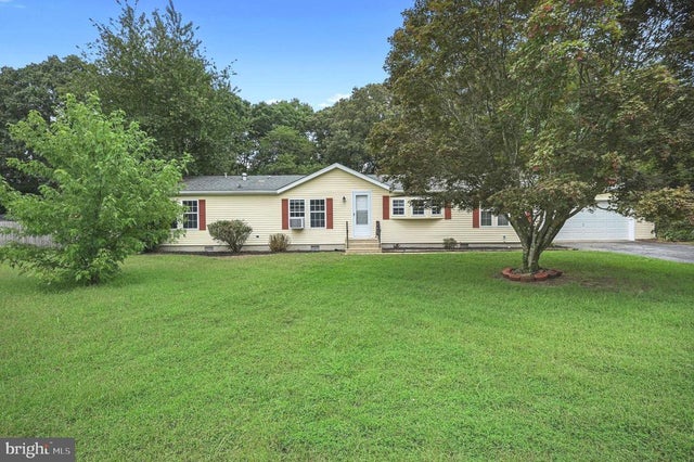 112 E Holly Dr, Lincoln