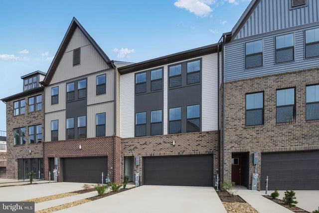 1356 Crested Wood Drive, Laurel