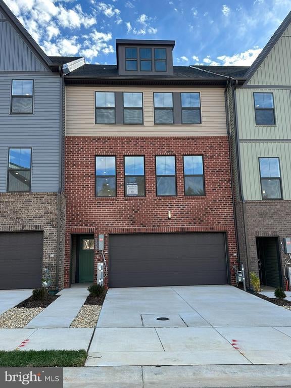 1356 Crested Wood Drive, Laurel