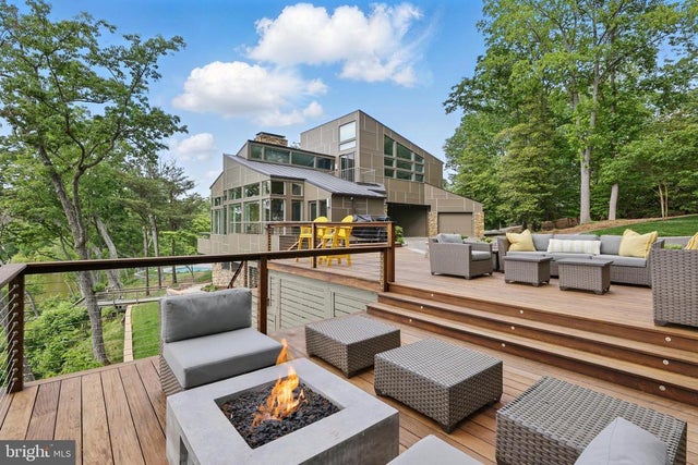 1252 Fenwick Garth, Arnold