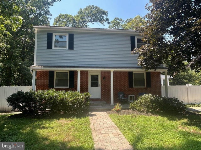 884 Oakdale Cir, Millersville